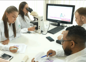 Aula prática da Pós-graduação em hematologia